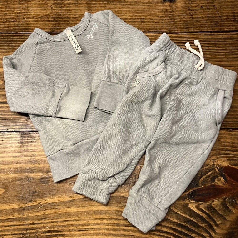 Childhoods Clothing Size 24 Mo Sweatshirt And Sweatpants Set Stay Cozy Green